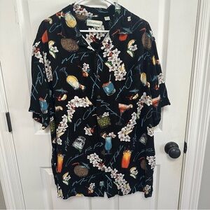 Caribbean XLT Short sleeve button up Fun hawaii. drinking print all over